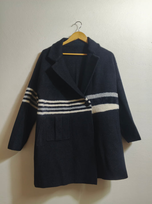 Black wool coat with white pattern (06)