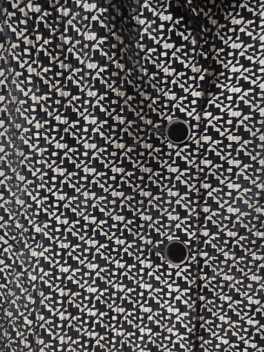 Black with a greyish abstract (17)