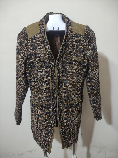 Blend of black, beige, and olive (36)