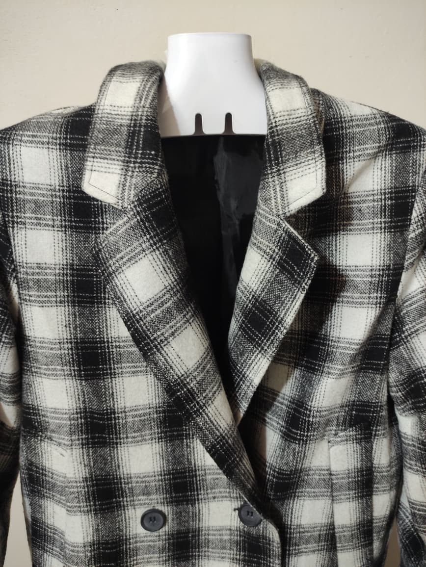 Check Black & White (47)